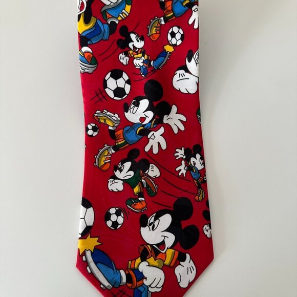 Mickey Mouse Soccer tie Vintage - Picture 2 of 3
